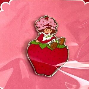 Strawberry Shortcake Enamel Pin NIP